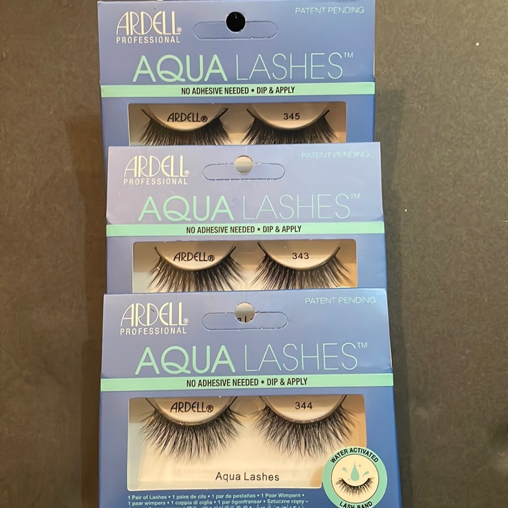 Aqua lashes
